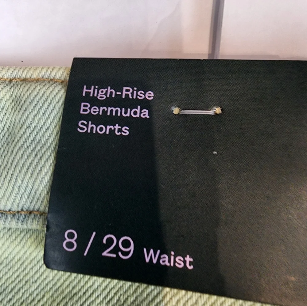 Wild Fable Green Denim Shorts Bermuda High Rise High Waisted Shorts‎ Size 8/29